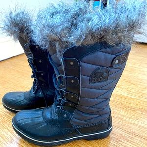 Sorel faux fur winter boots